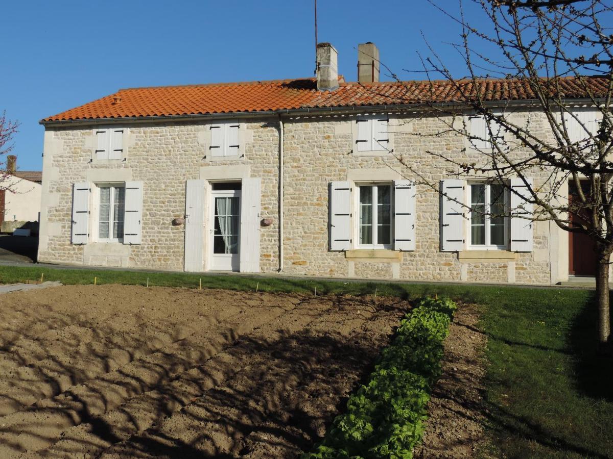 Gite De L'Aubree 17 Puy-du-Lac Exterior foto